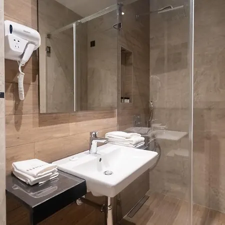 Element فندق نوفي ساد