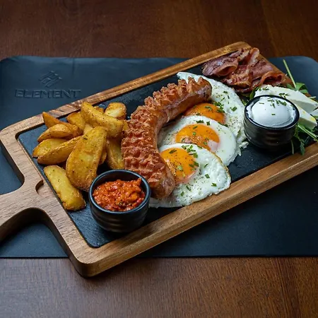 Element 4* نوفي ساد